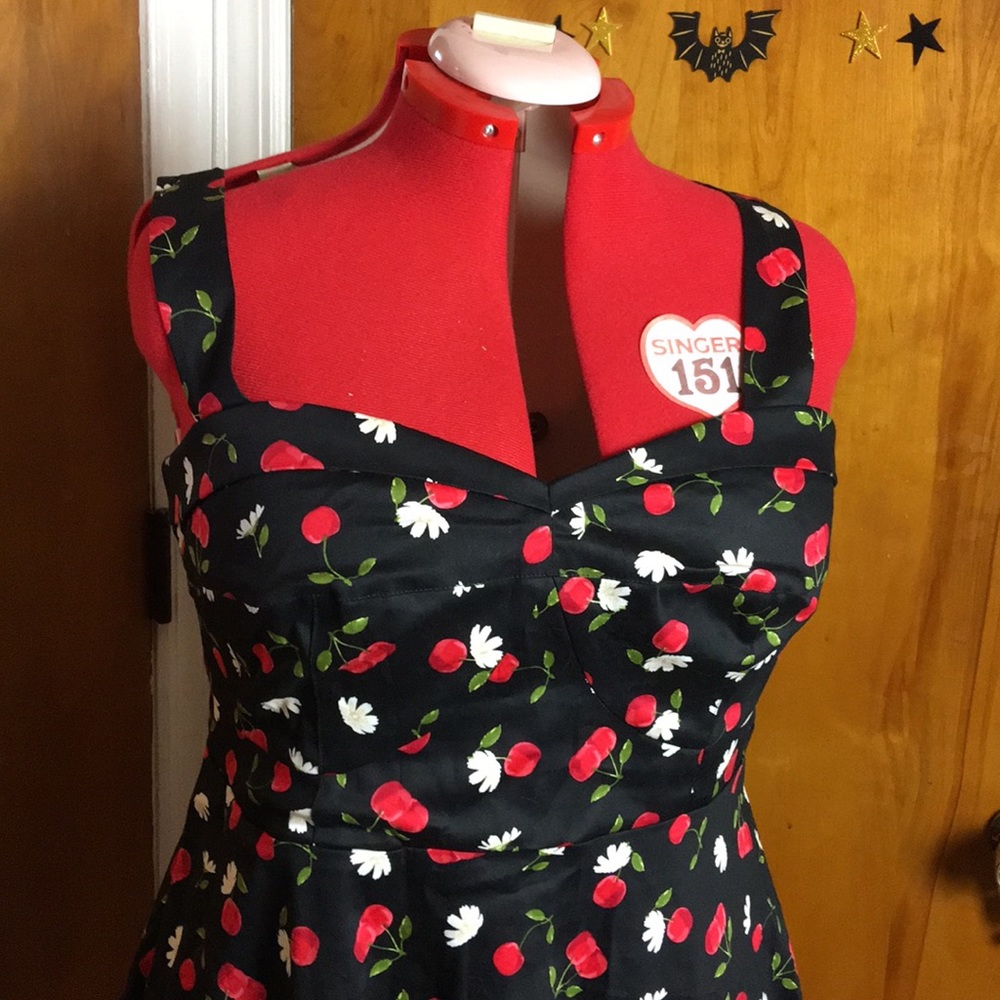 Rockabilly cherries Va Va Voom torrid Retro Chic